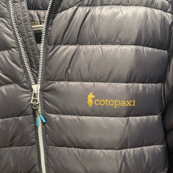 Cotopaxi Fuego Hooded Down Jacket - Picture 3 of 8